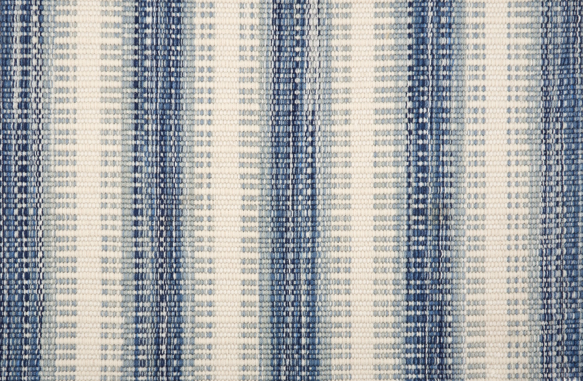 Alessio Stripe - Aquamarine - LuxCut Carpet