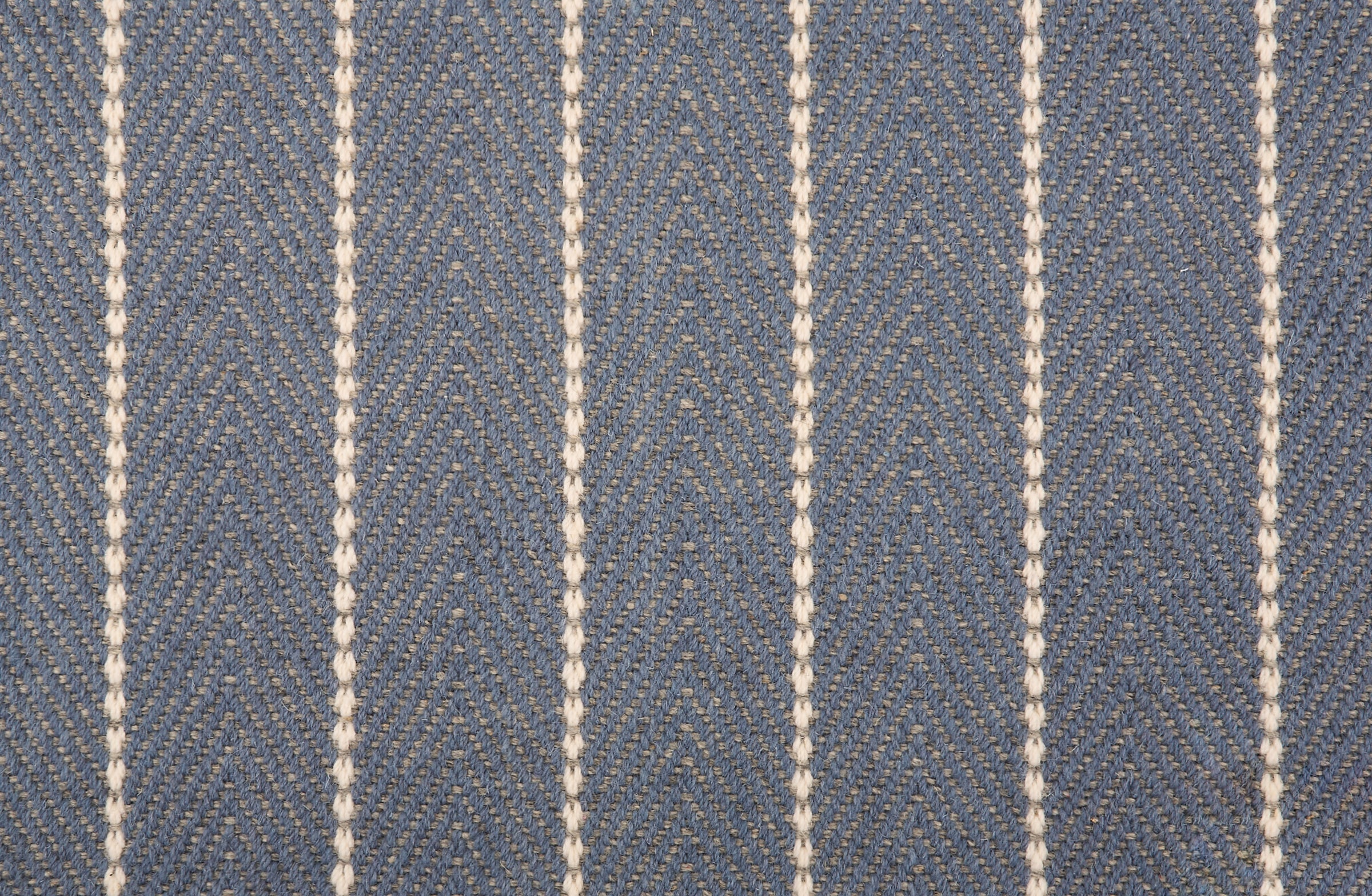 Blossom Trail - Powder - LuxCut Carpet
