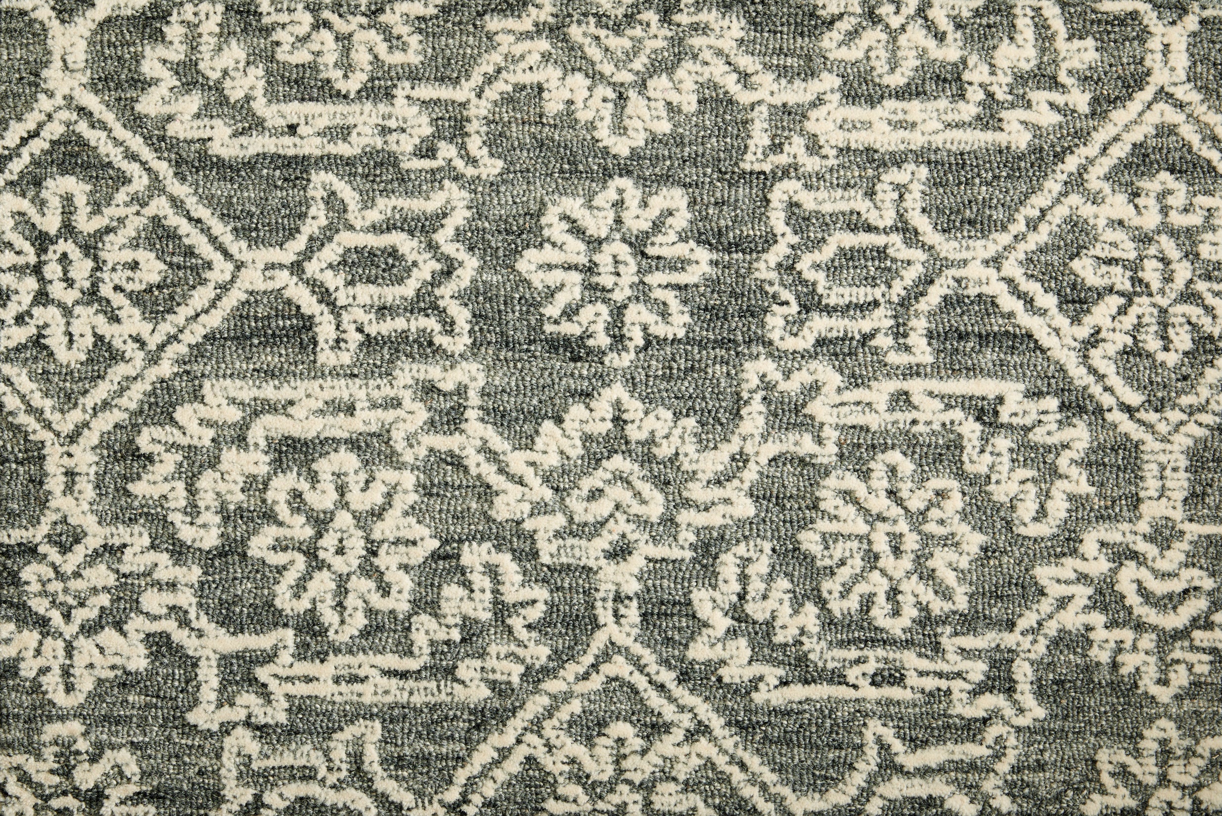 Grandeur Lace - Ash - LuxCut Carpet