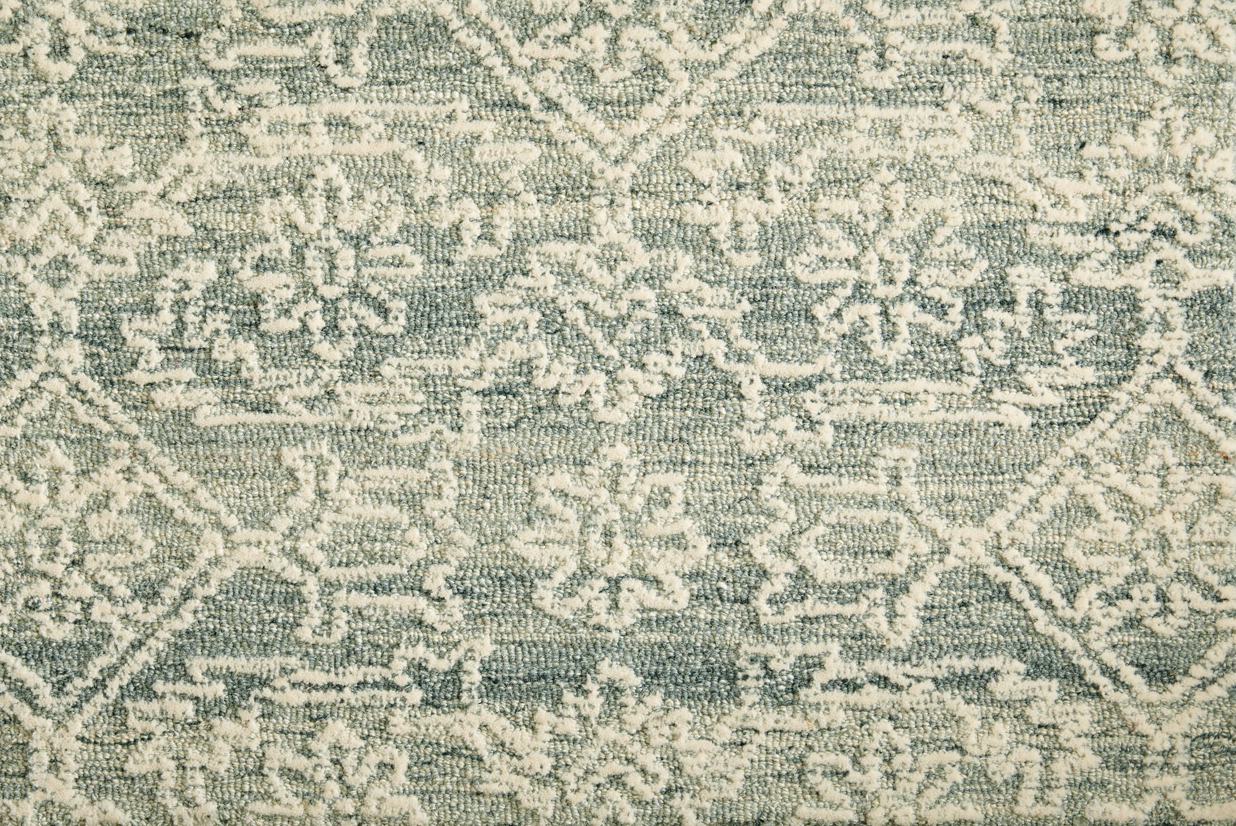 Grandeur Lace - Ash - LuxCut Carpet