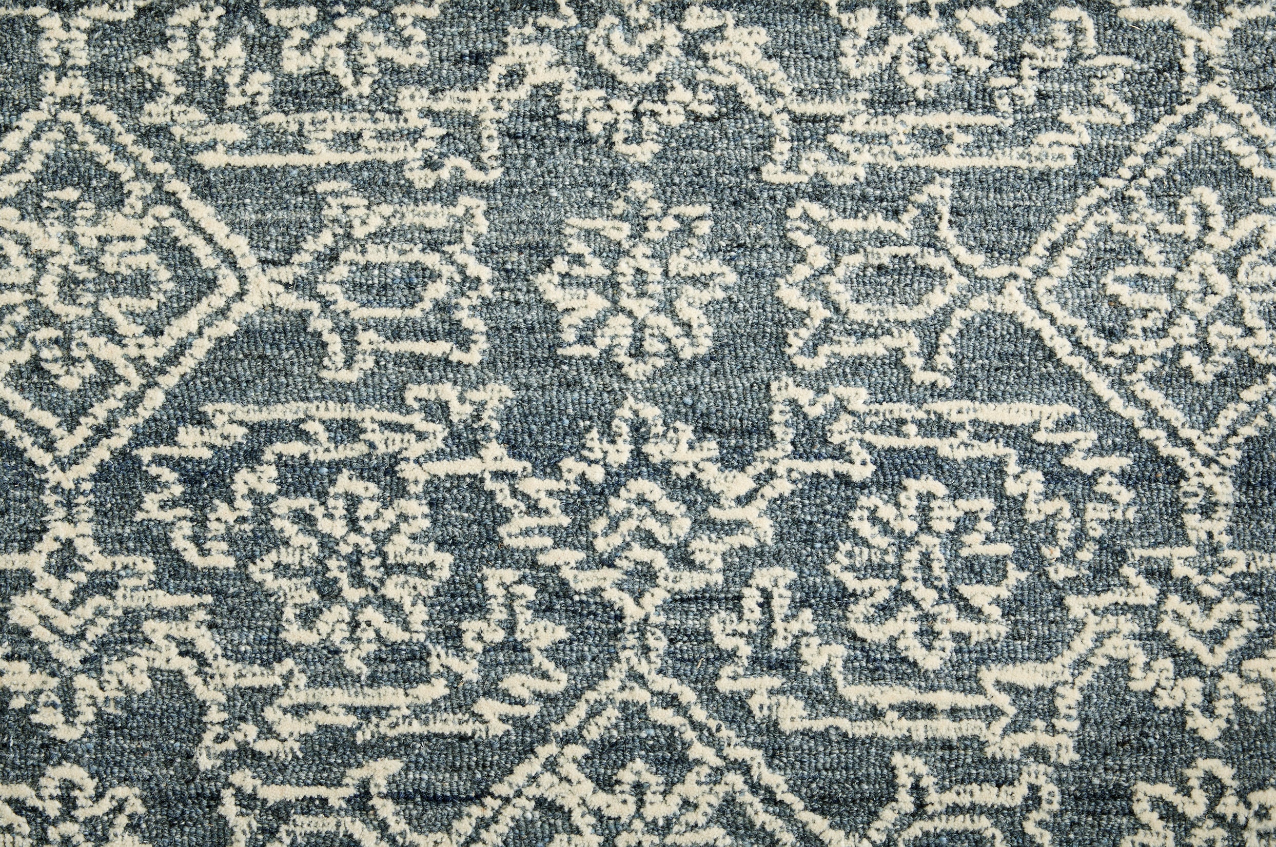 Grandeur Lace - Ash - LuxCut Carpet