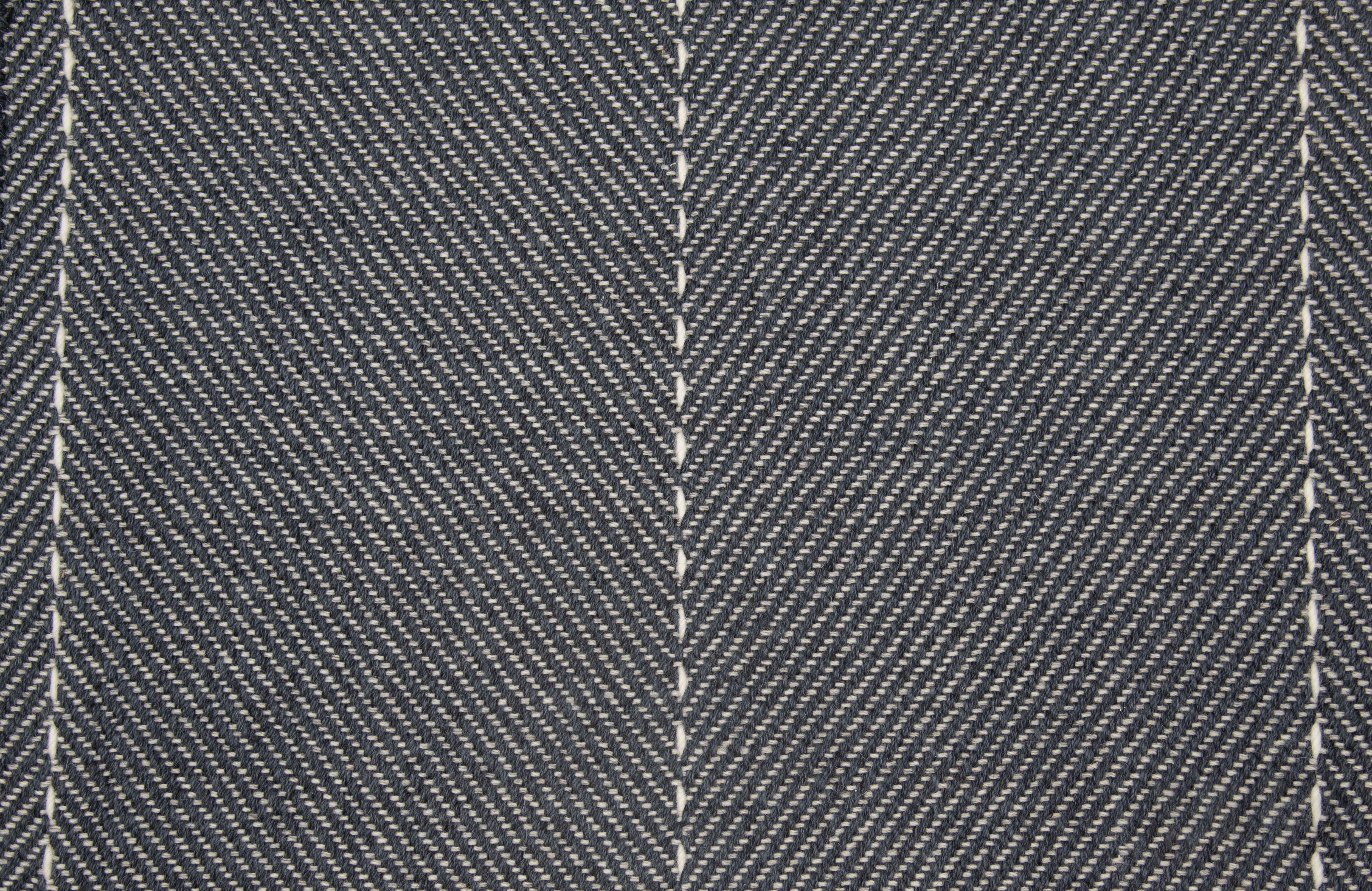 Stitchery Fix - Fog - LuxCut Carpet